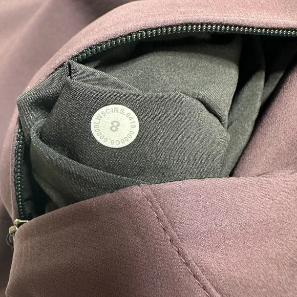 ✨🍋Lululemon Esker Slim *lululemon lab
Black Cherry size 8 - Picture 14 of 16